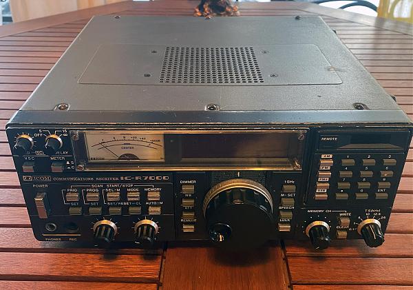 Продам УКВ-сканер (приёмник) ICOM IC-R7000