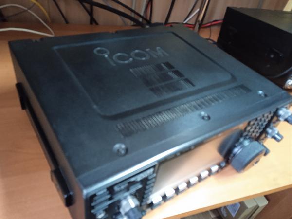 Продам трансивер IC-7600