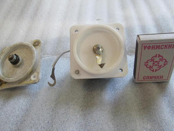 Продам проходные изоляторы