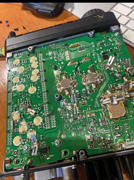 Продам Трансивер КВ-УКВ ICOM 7000