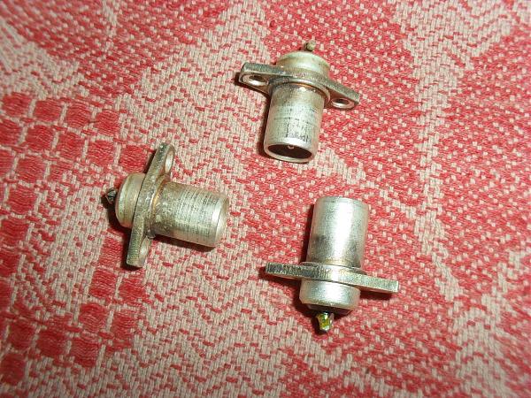 Продам ВЧ разъем от радиоприемника