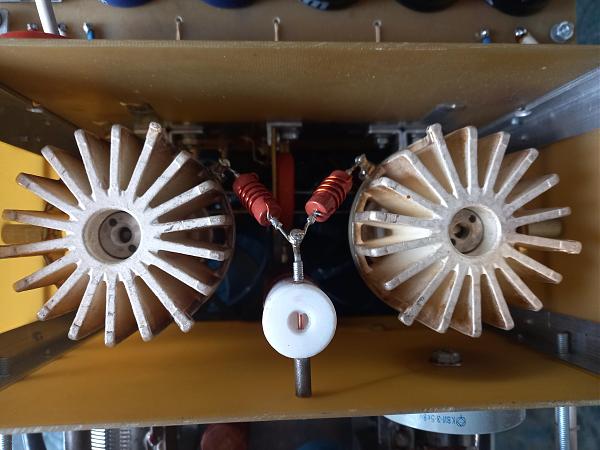 Продам усилитель кв.диапазона на двух ГИ-7Б