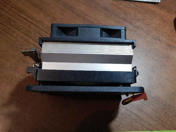 Продам Кулер охлаждения процессоров с радиатором для ПК