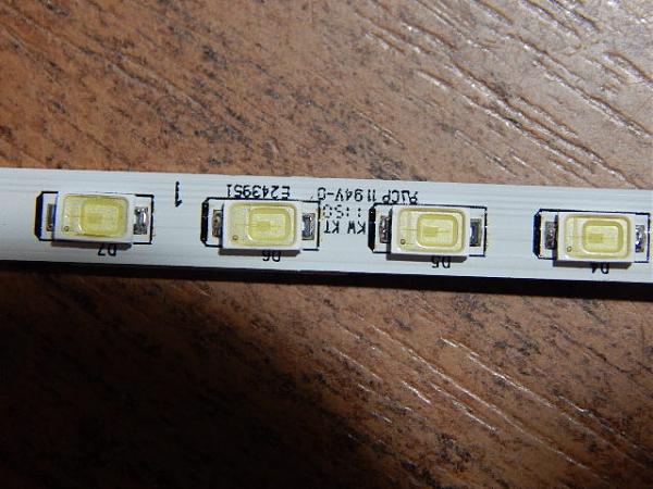 Продам Светодиодные полоски (2 шт)