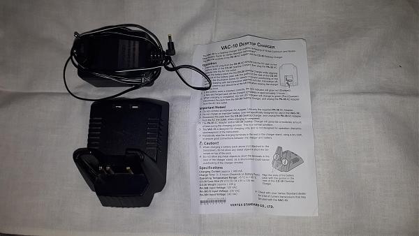 Продам Yaesu FT-60R