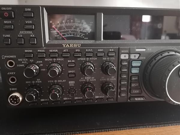 Продам Yaesu ft-2000