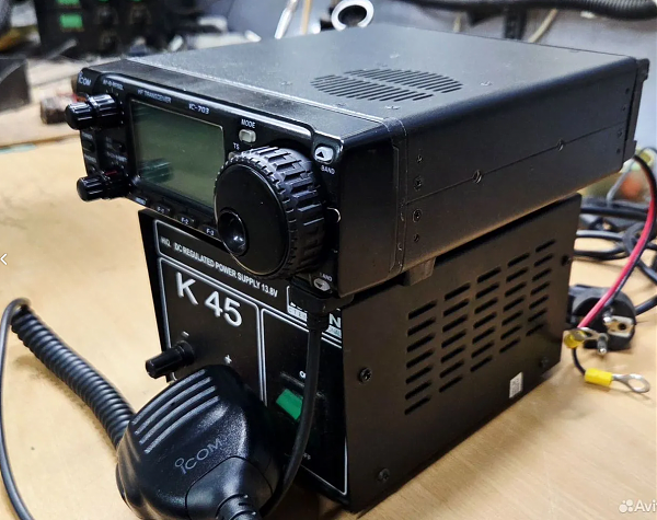 Продам IC 703 с блоком питания