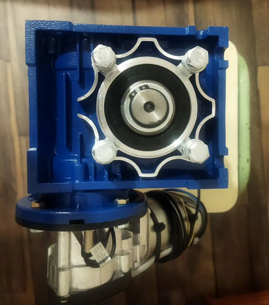 Продам Новое поворотное устройство для антенны