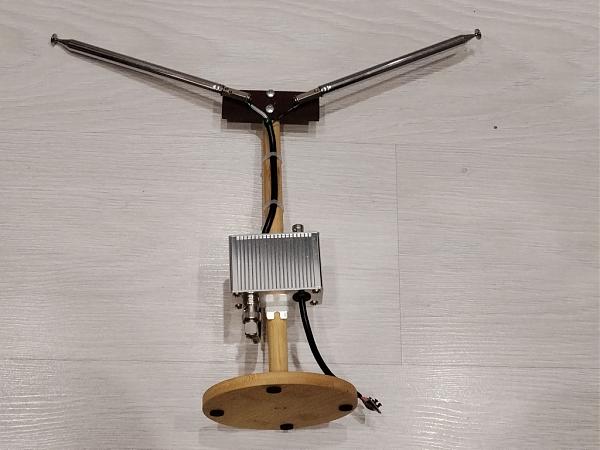 Продам приемная антенна с усилителем