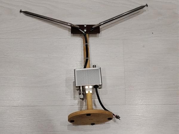 Продам приемная антенна с усилителем