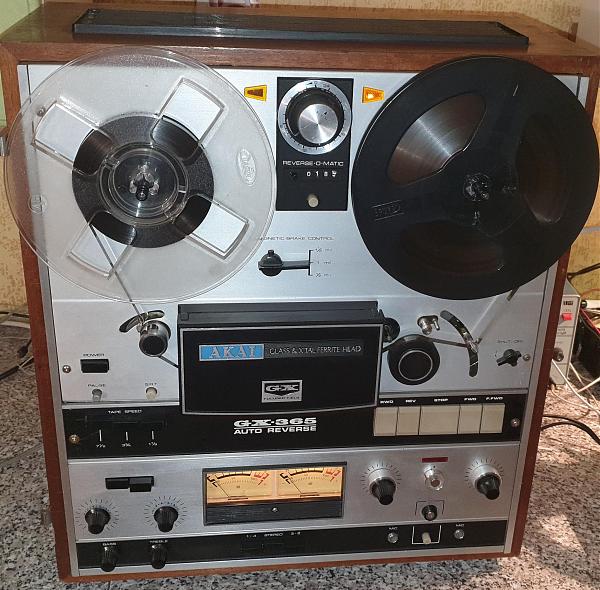 Продам Akai GX 365