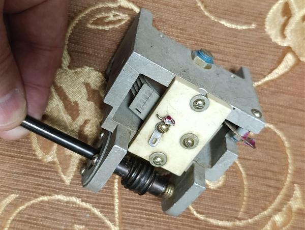 Продам Конденсатор переменной ёмкости