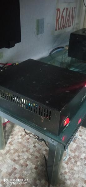 Продам 13.8v блок питания