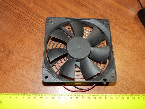 Продам Вентилятор от кулера с решеткой