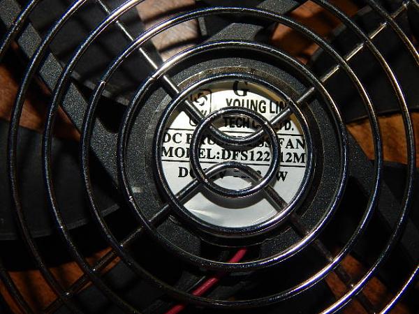 Продам Вентилятор от кулера с решеткой