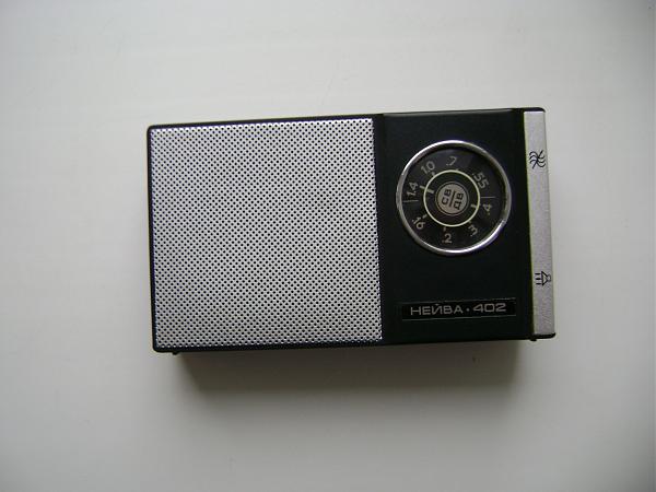 Продам Радиоприемник "Нейва-402"