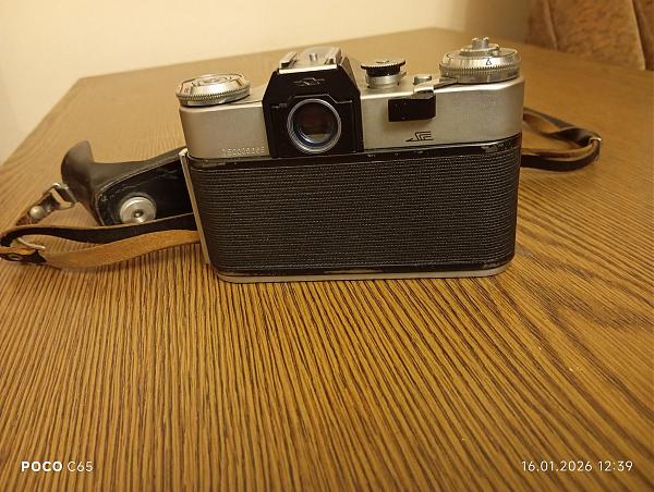 Продам Фотоаппарат "Зенит-Е"
