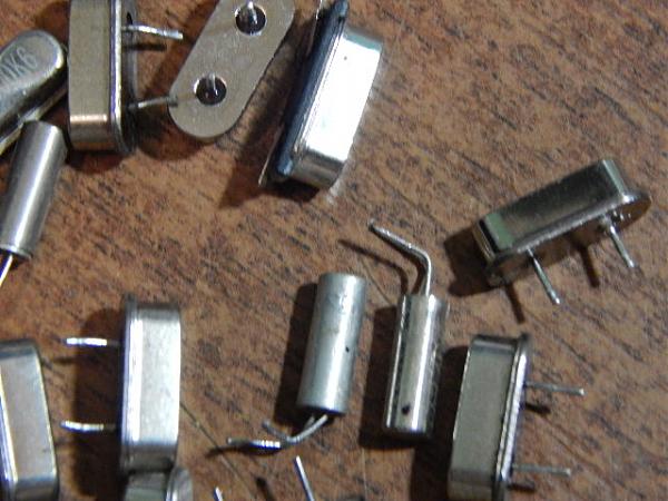 Продам Кварцевые резонаторы (5 гр)
