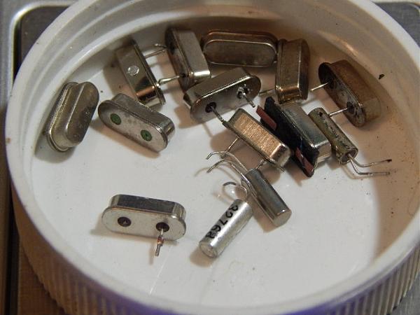 Продам Кварцевые резонаторы (5 гр)