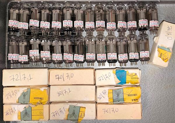 Продам Электронные лампы 6С19П-В