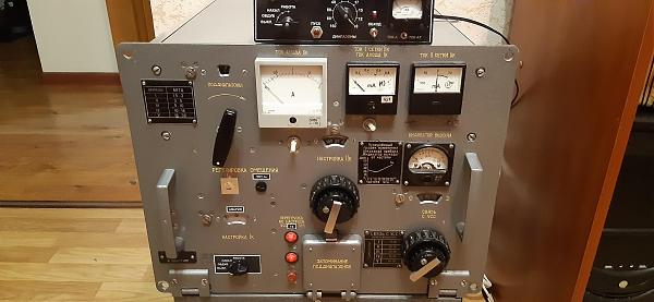 Продам Усилитель от р-140 на лампах гу-43б и гу-78б