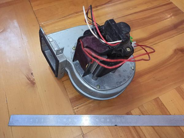 Продам Турбина для обдува лампы