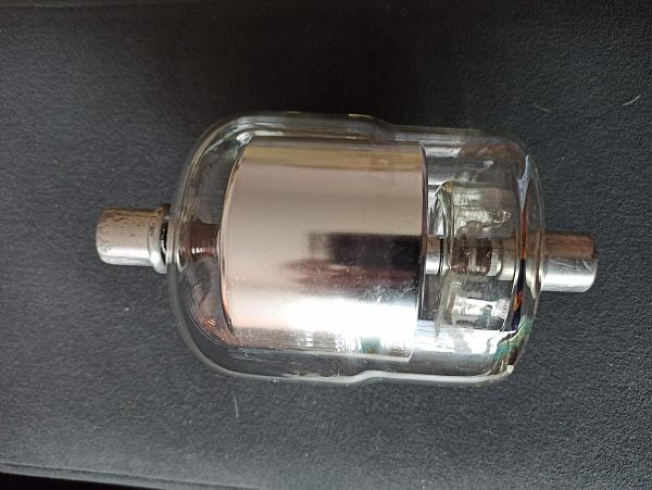 Продам Вакуумные конденсаторы постоянной емкости