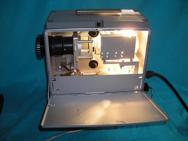 Продам Проектор лектора "ЛЭТИ-60м" новый в чехле