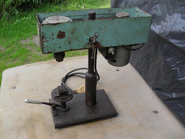 Продам станок сверлильный