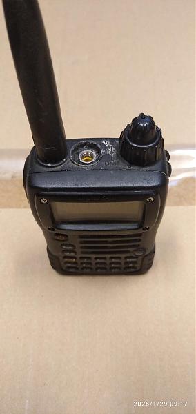 Продам Yaesu VX-7R