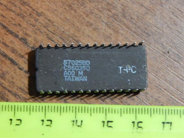 Продам Микросхема Microchip 27С512 память