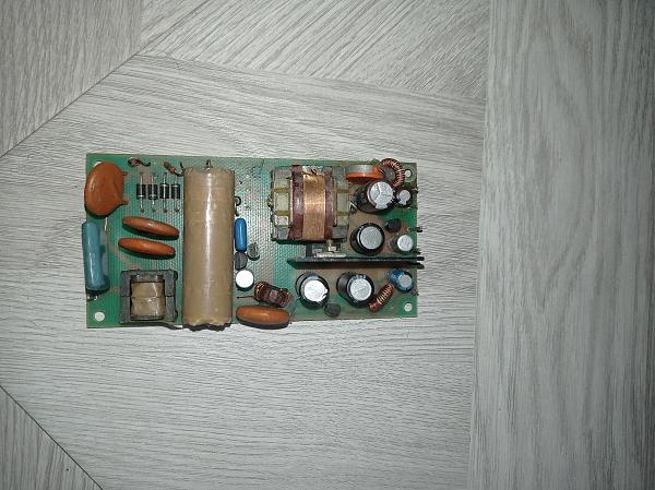 Подарю Транзисторы, блоки питания +/15В, +5В сетевые