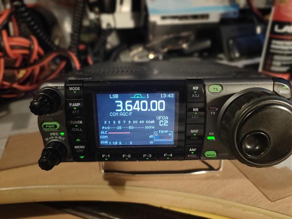Продам Icom 7000
