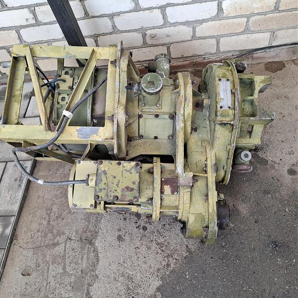 Продам Редуктор поворотной мачты П-18