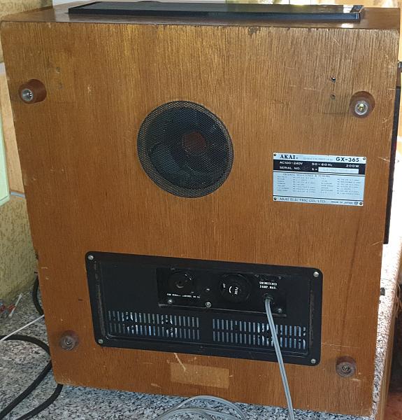 Продам Akai GX-365