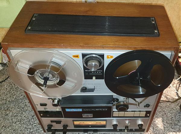 Продам Akai GX-365