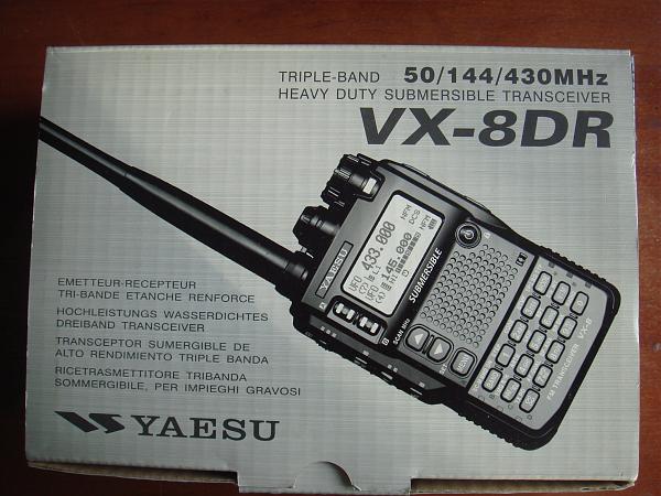 Продам Трехдиапазонная 50/144/430 МГц радиостанция VX-8DR