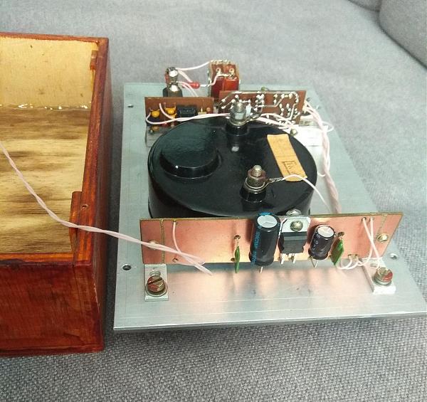 Продам Измритель ЭПС конденсаторов