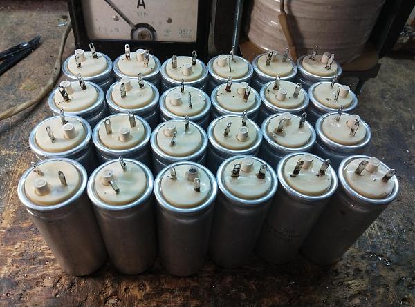 Продам Конденсатор электролитический к50-27 470мкф 250в