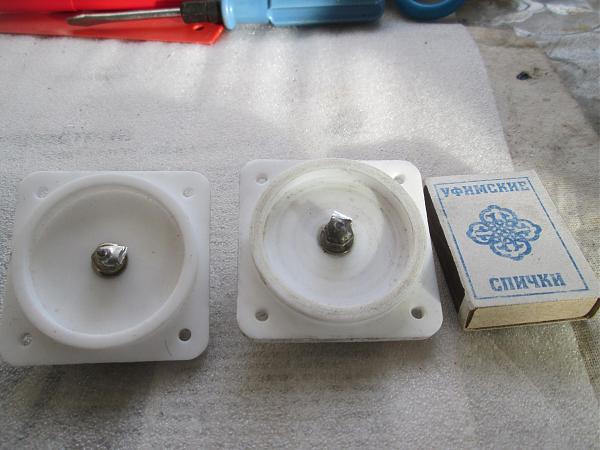 Продам проходные изоляторы