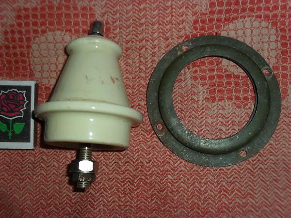 Продам Проходной изолятор передатчика