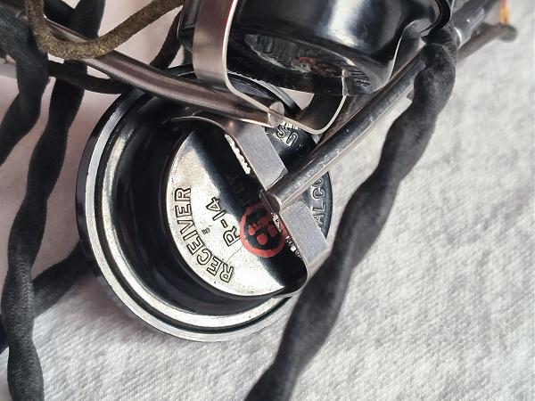 Продам Наушники R-14