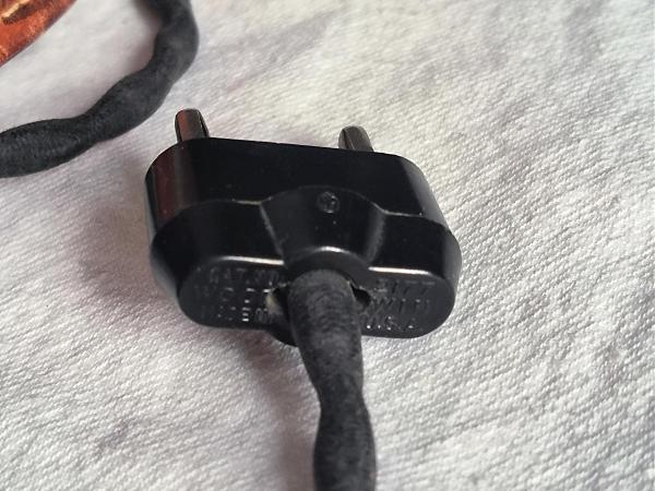 Продам Наушники R-14