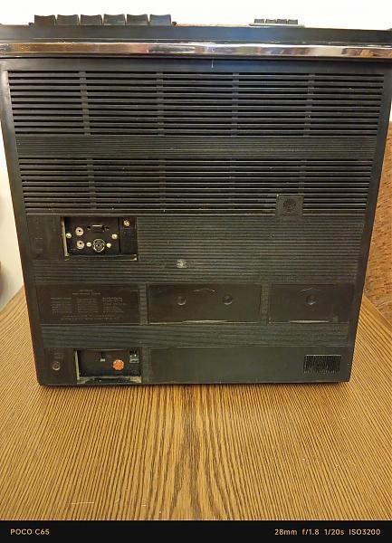 Продам Радиоприёмник "Ленинград-004" (СССР)