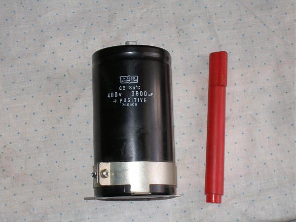 Продам Конденсатор 3900мкФ х 400В