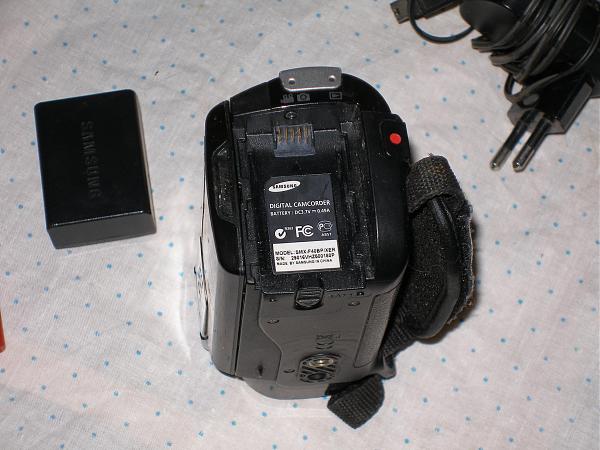 Продам Носимая видеокамера Samsung