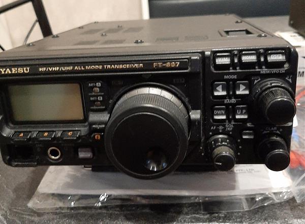 Продам FT-897 с фильтрами и доп аксессуарами