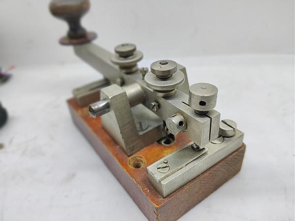 Продам Телеграфный ключ