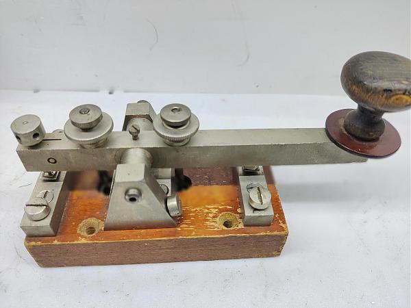 Продам Телеграфный ключ