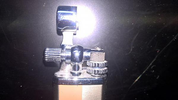 Продам Зажигалка газовая Yibao,Япония